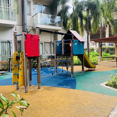 One Palm Tree Villas Condominium - Studio 7Th Fl With Balcony - Across Terminal 3 Airport Pasay Exterior foto