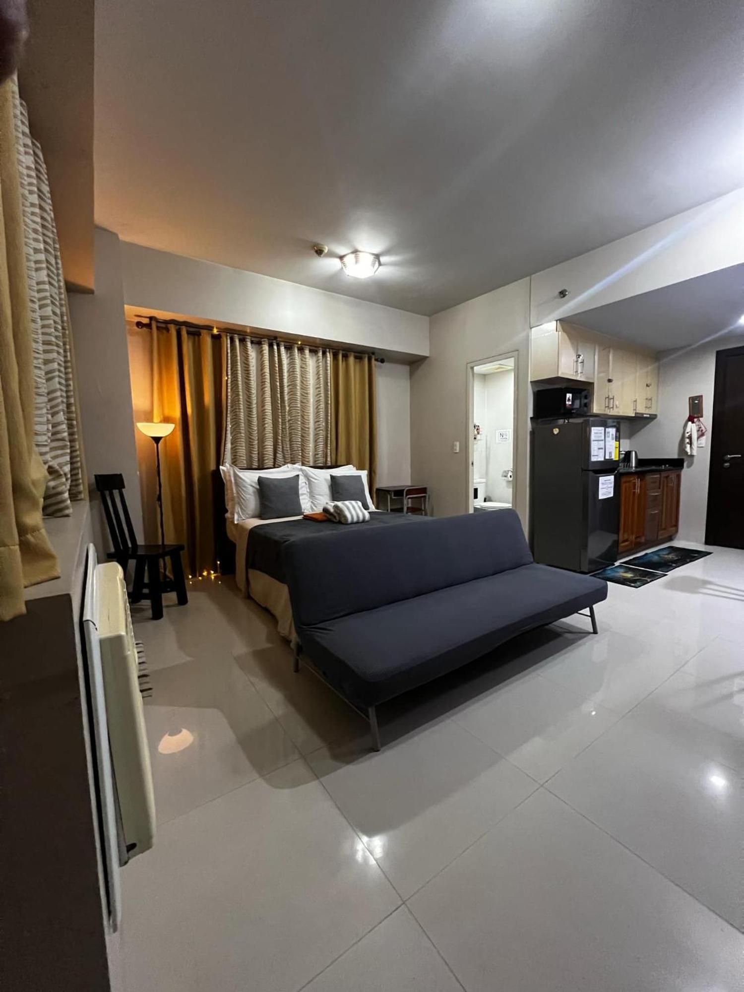 One Palm Tree Villas Condominium - Studio 7Th Fl With Balcony - Across Terminal 3 Airport Pasay Exterior foto