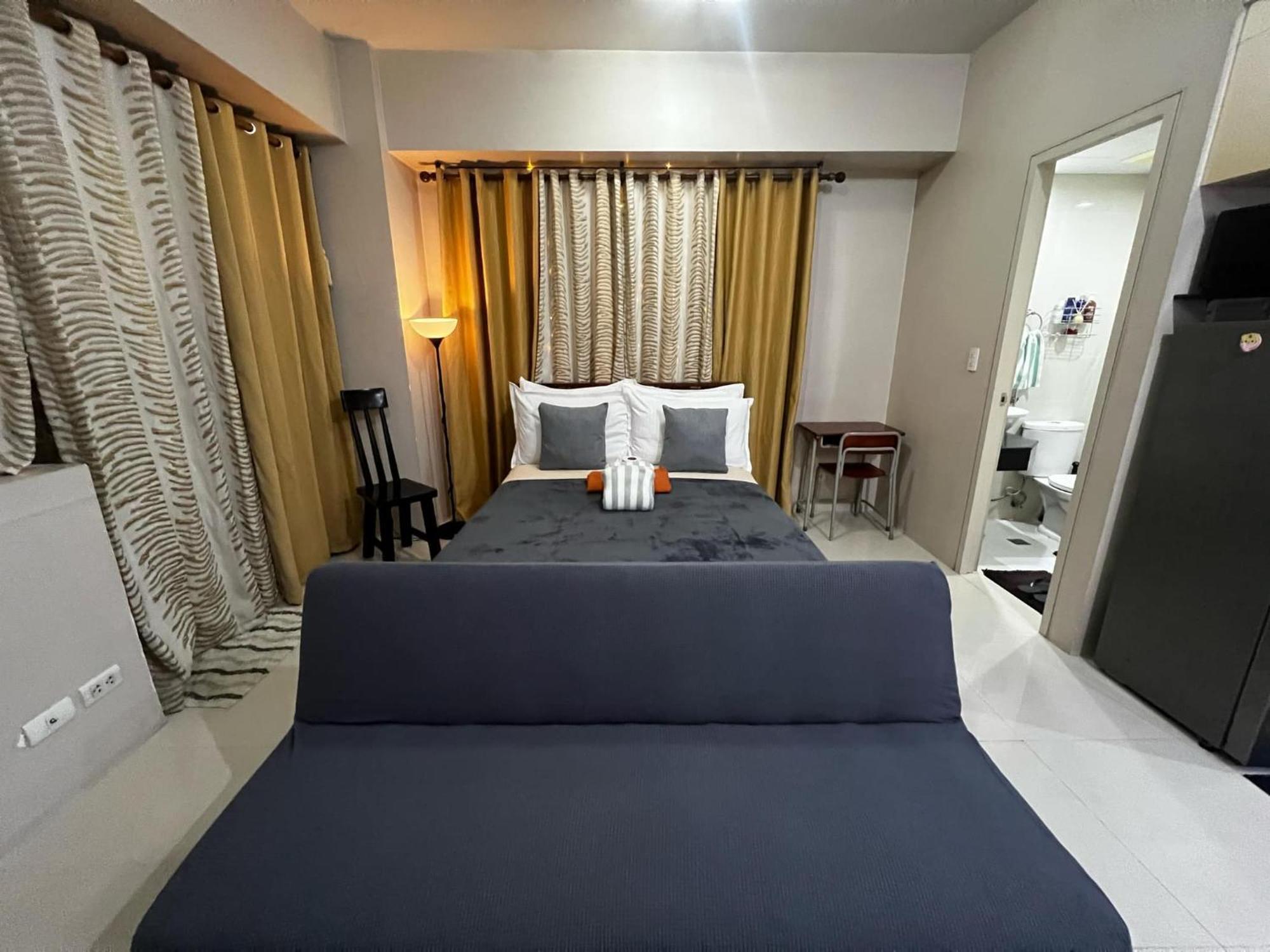 One Palm Tree Villas Condominium - Studio 7Th Fl With Balcony - Across Terminal 3 Airport Pasay Exterior foto