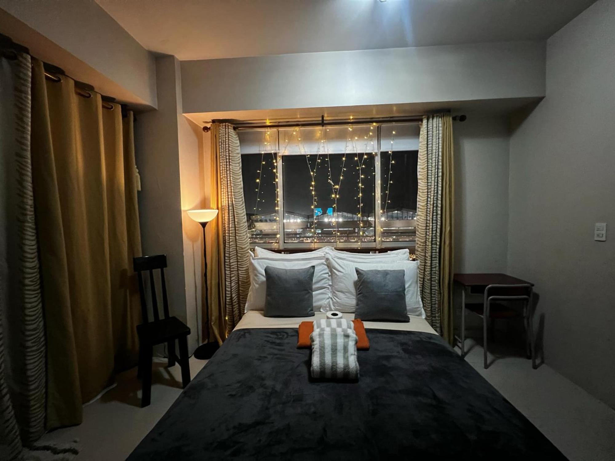 One Palm Tree Villas Condominium - Studio 7Th Fl With Balcony - Across Terminal 3 Airport Pasay Exterior foto